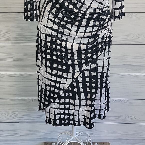 Joseph Ribkoff black and white geo print faux wrap midi dress Women's Size 4 - Picture 3 of 11